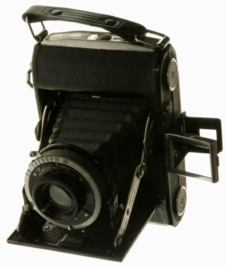 Zeiss ikonta 1932. photo michel ducruet