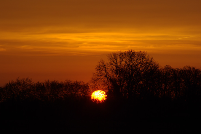 lever de soleil. Verneusses. photo michel ducruet.