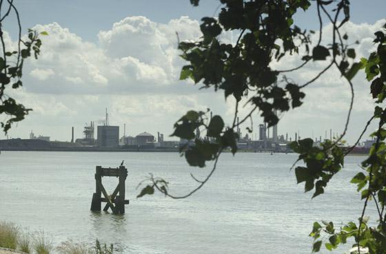 Rotterdam, oil industry, photo michel Ducruet