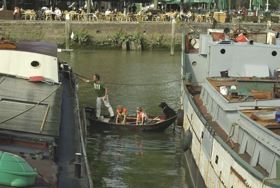 Rotterdam, family boat, photo michel Ducruet