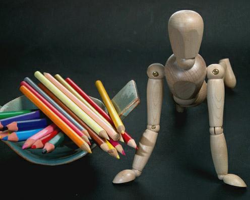 modle et crayons. photo michel ducruet