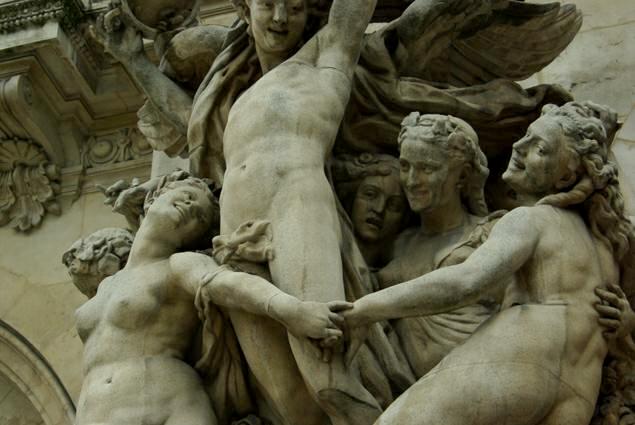 Fvrier. Paris, Opra. La Danse de Carpeaux. Copie de Belmondo. photo michel ducruet.