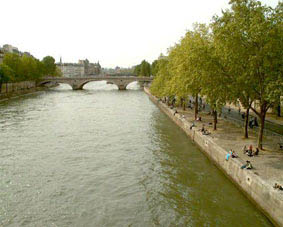 la seine. rive droite