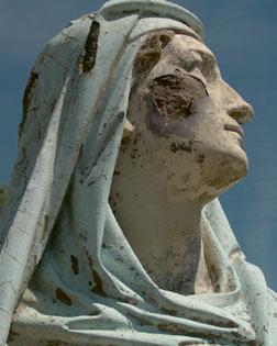 vierge au calvaire. grandcamp (27). photo michel ducruet.