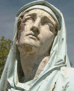 calvaire de grandcamp. La vierge