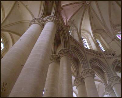 Coutances gothique. photo michel ducruet.