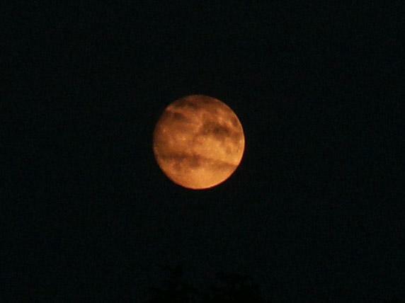 la lune en 2075. photo michel ducruet