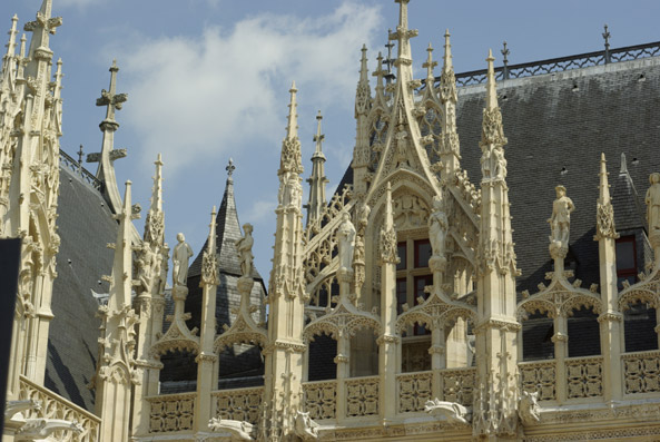 gothique flamboyant. Rouen. Palais de Justice.  photo michel ducruet