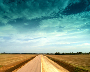 tra d'autoroute. A 28. verneusses.2004. photo michel ducruet