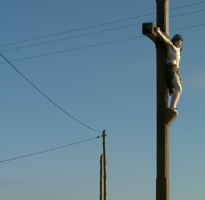 christ au carrefour. Verneusses. photo michel ducruet.